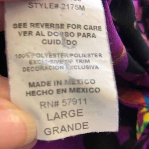 Loved 2 be Loved Strapped Top Size Large - Picture 7 of 8